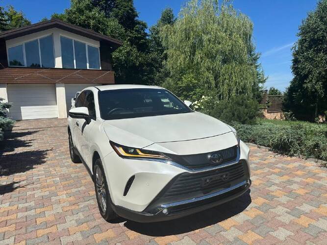 Toyota Harrier Z