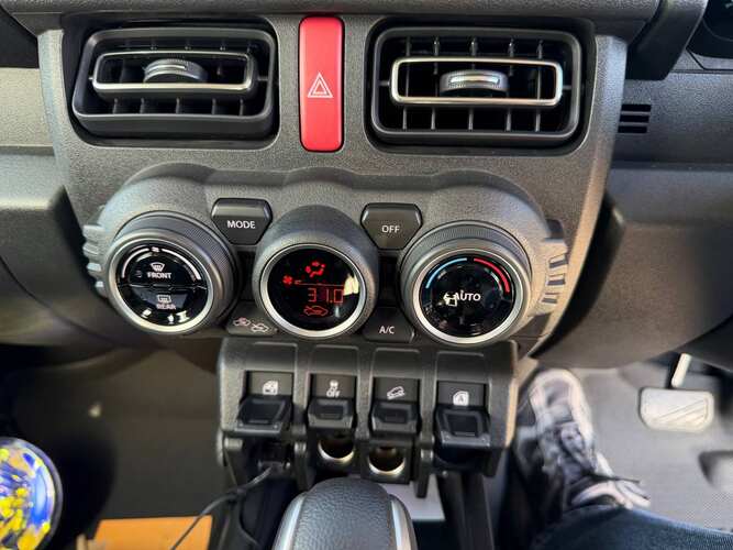 Suzuki Jimny Sierra