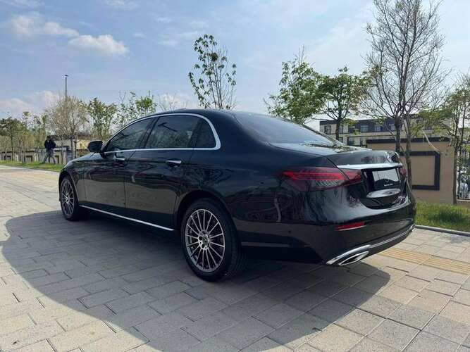 Mercedes E class 260L