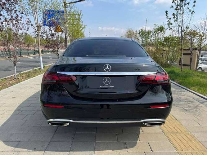 Mercedes E class 260L