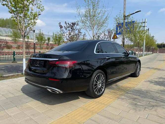 Mercedes E class 260L