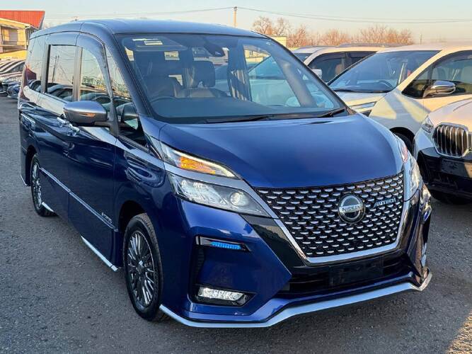 Nissan Serena E-Power Autech v-package
