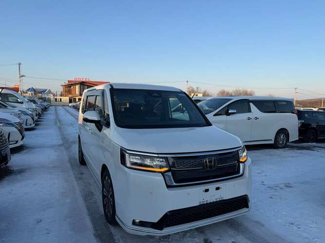 Honda Stepwgn Spada Premium line