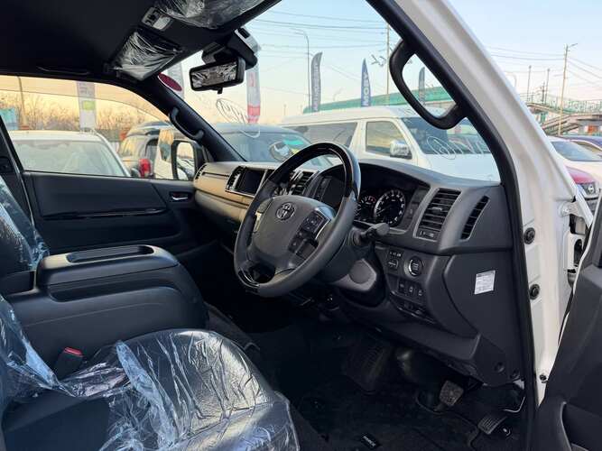 Toyota HIACE Super GL