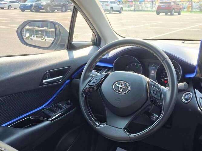 Toyota CH-R