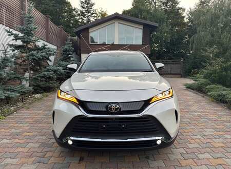 Видео обзор Toyota Harrier Z 2021 года из Японии года с пробегом 18000 км