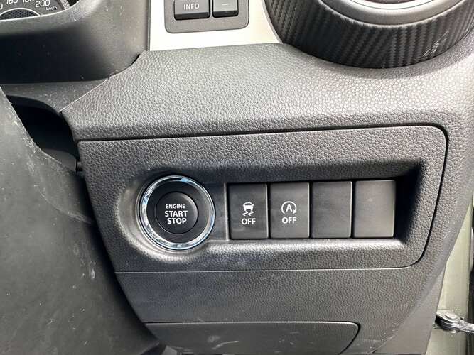 Suzuki Ignis MF 4WD
